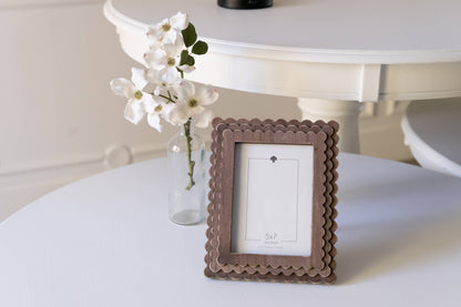 Espresso Wood Scallop Frame 5x7